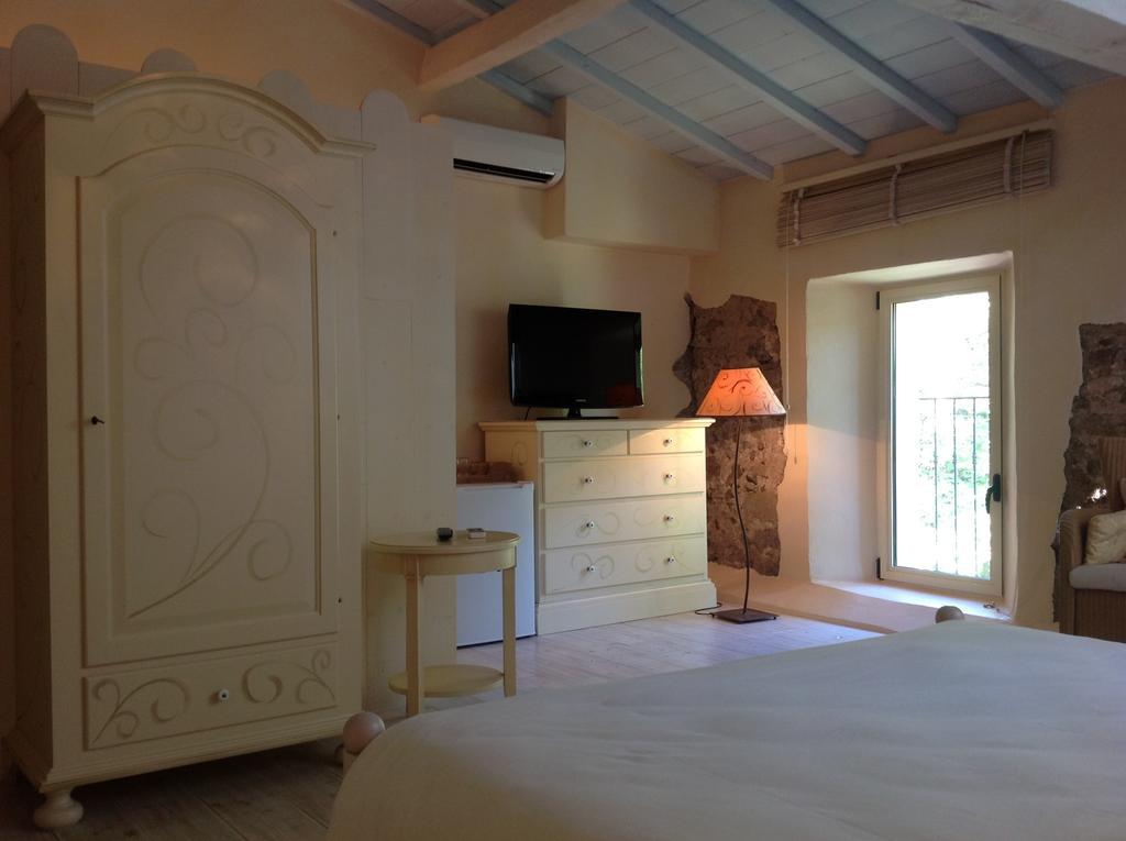 Maison D'Hotes Les Chambres De Mon Moulin Пегома Номер фото